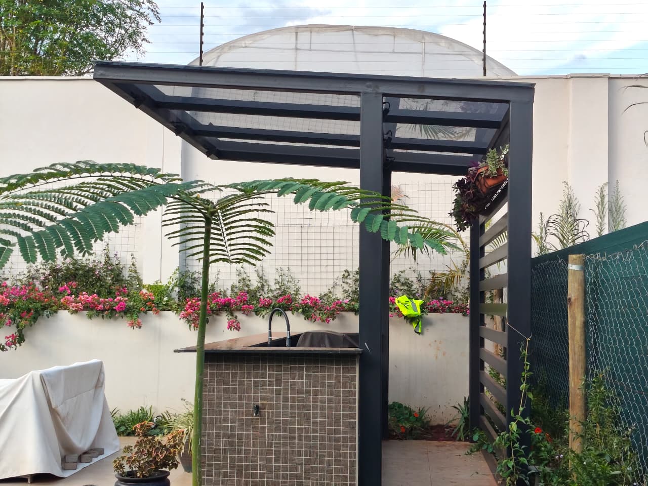 Pergola Screen